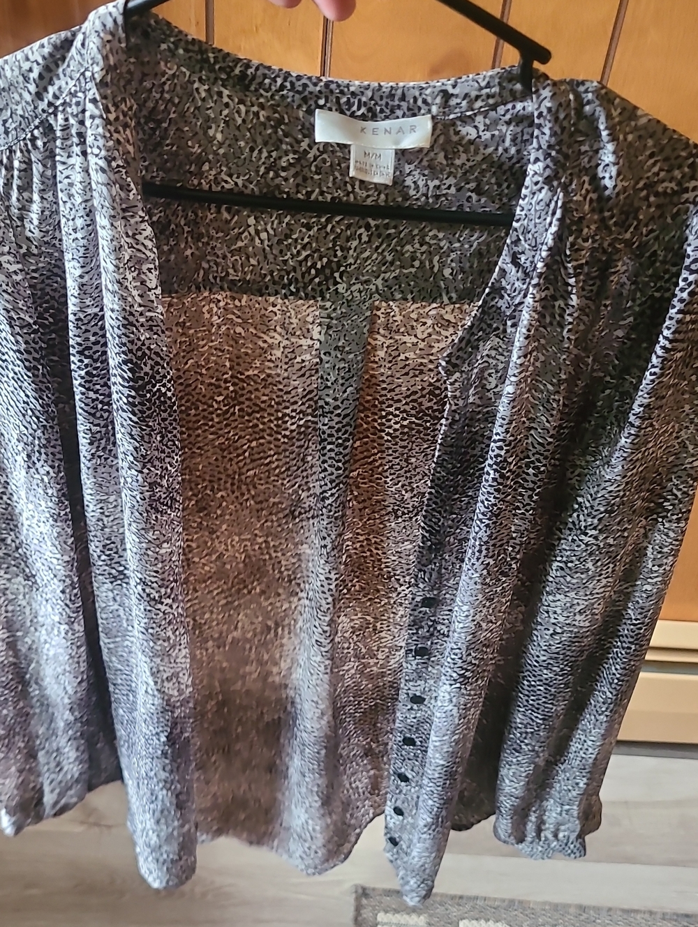 Kenar Women's Black and White Speckled Button-Front Cardigan